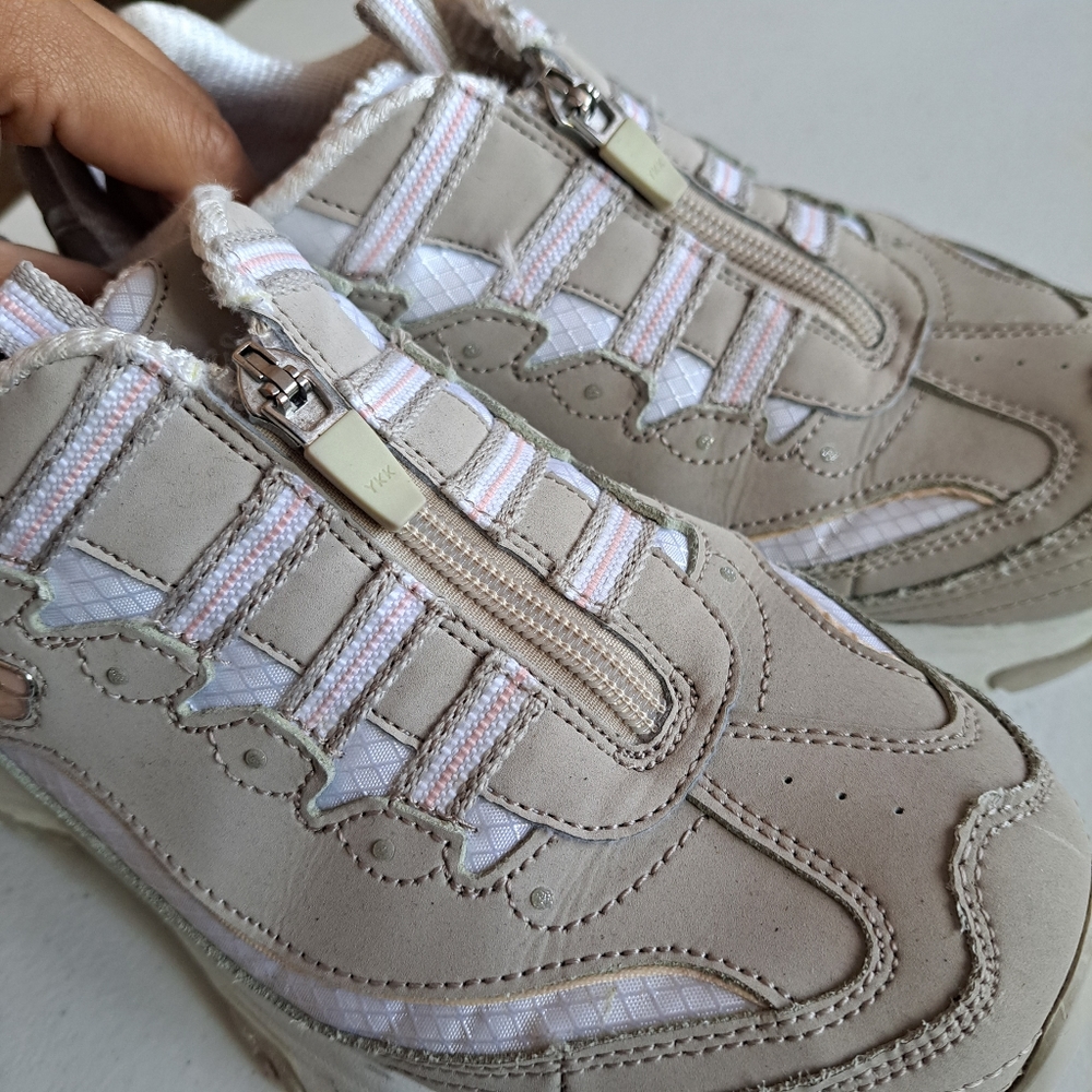 Skechers D'Lites Zip Along Sneakers - Picture 6 of 7